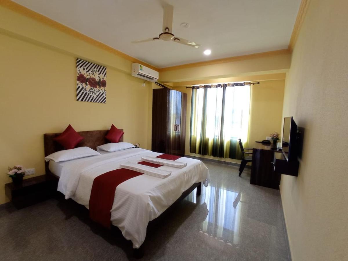 Brit'S Palace Goa Agacaim Luaran gambar