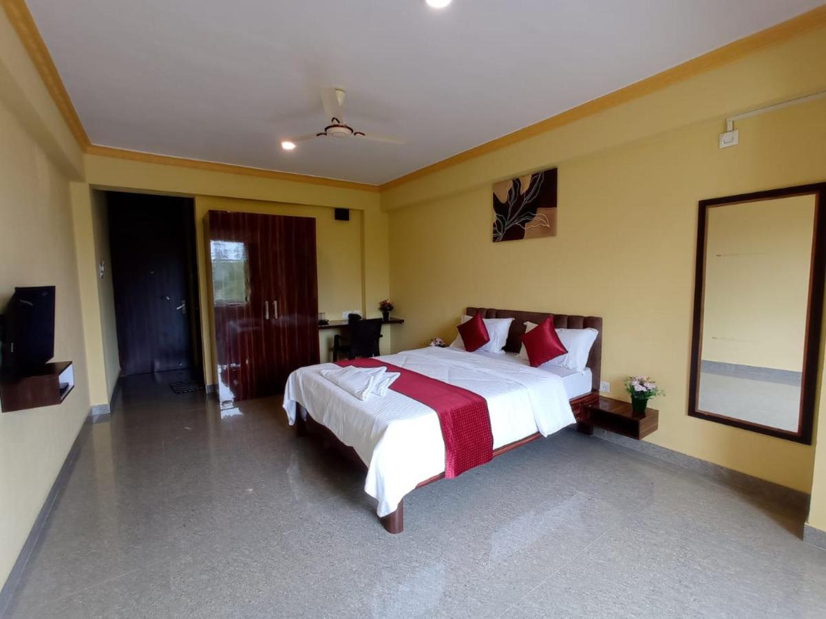Brit'S Palace Goa Agacaim Luaran gambar