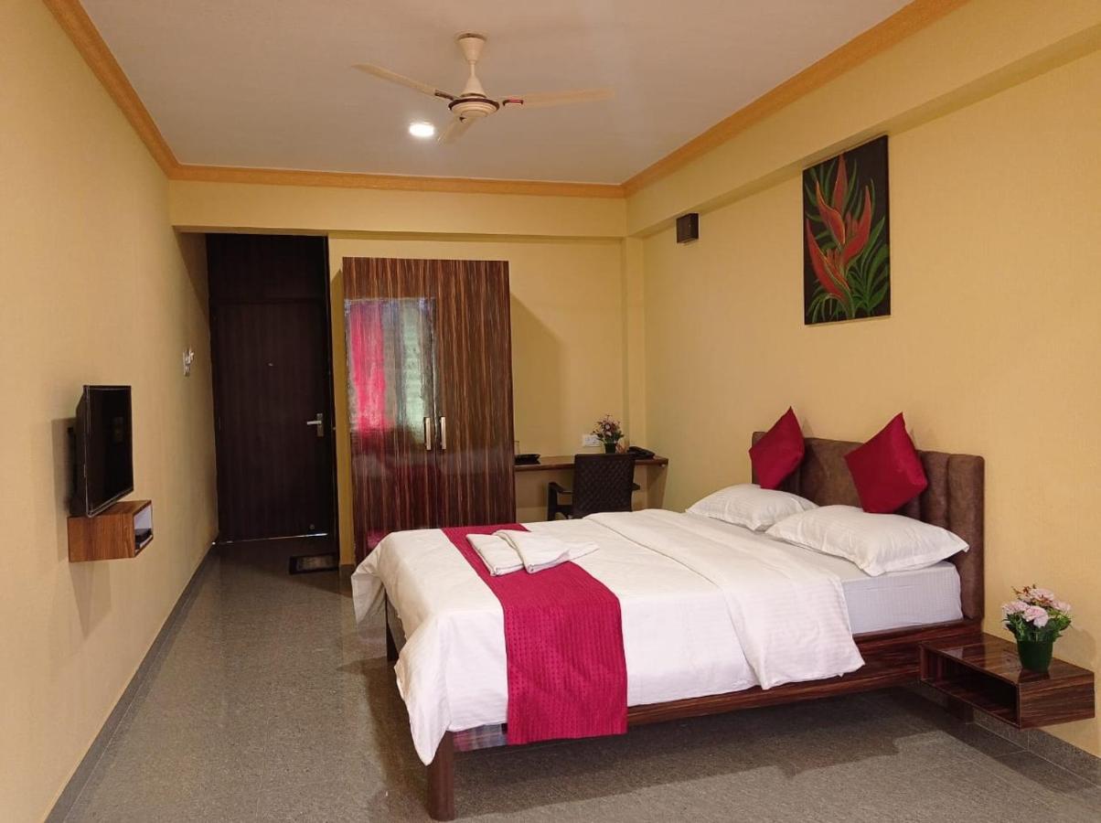Brit'S Palace Goa Agacaim Luaran gambar